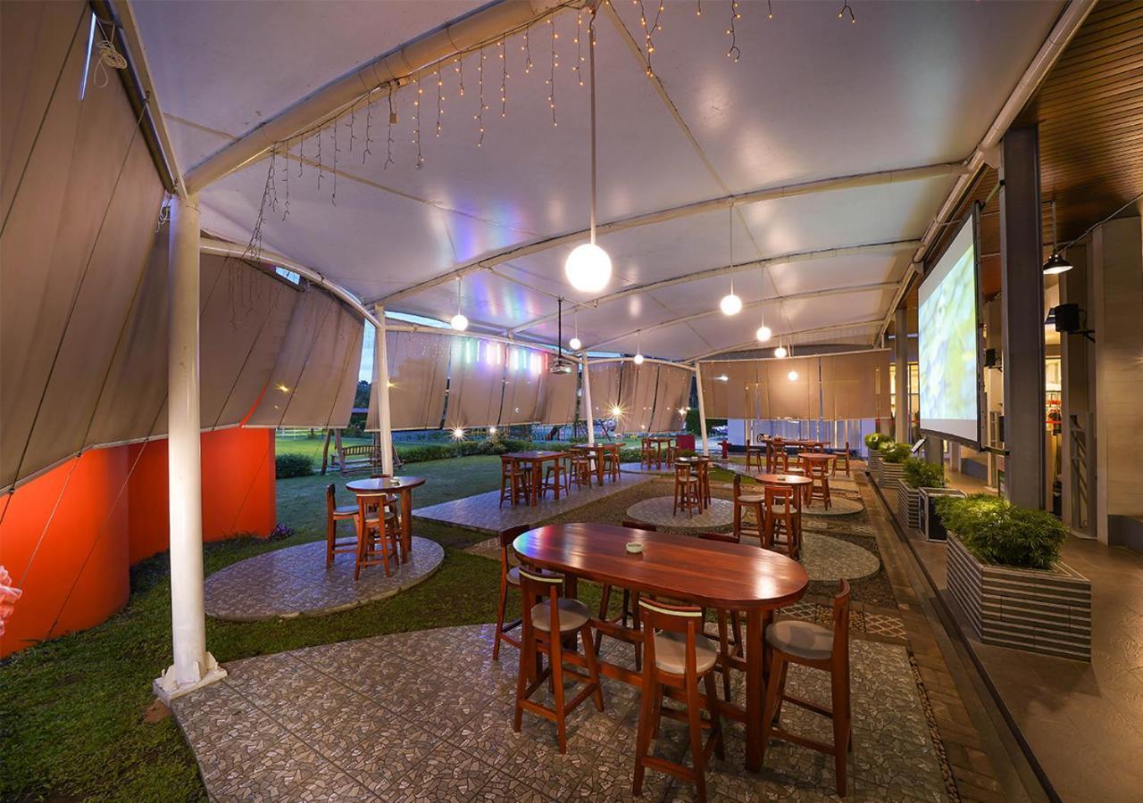 Harris Hotel Sentul City Bogor Extérieur photo