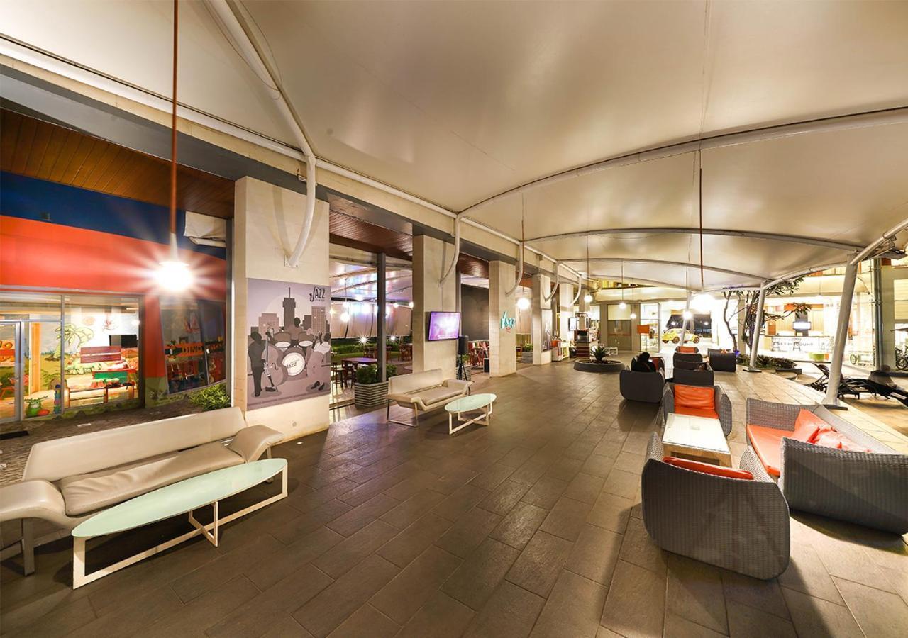 Harris Hotel Sentul City Bogor Extérieur photo