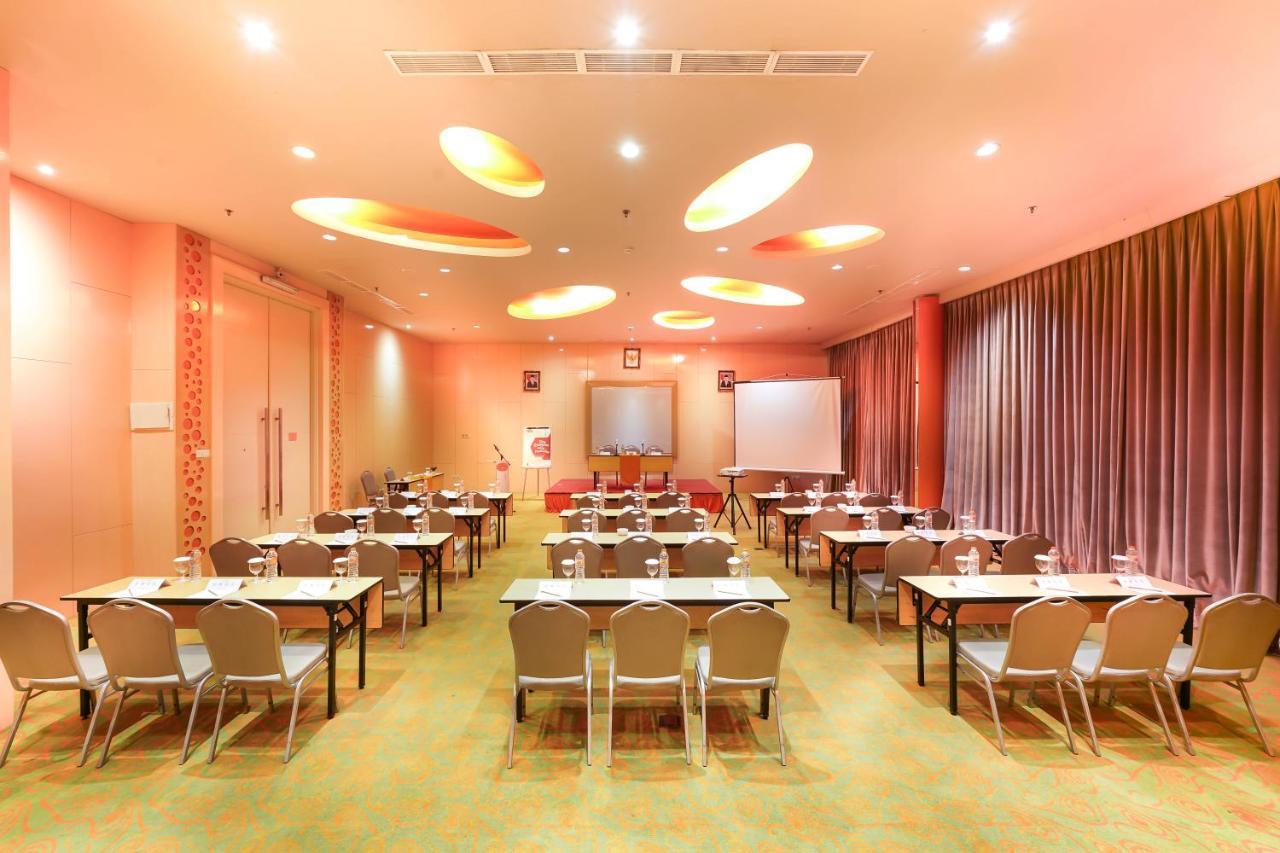 Harris Hotel Sentul City Bogor Extérieur photo